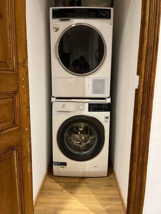 Appartement Haussmannien A 200M Des Halles. Narbonne Bagian luar foto